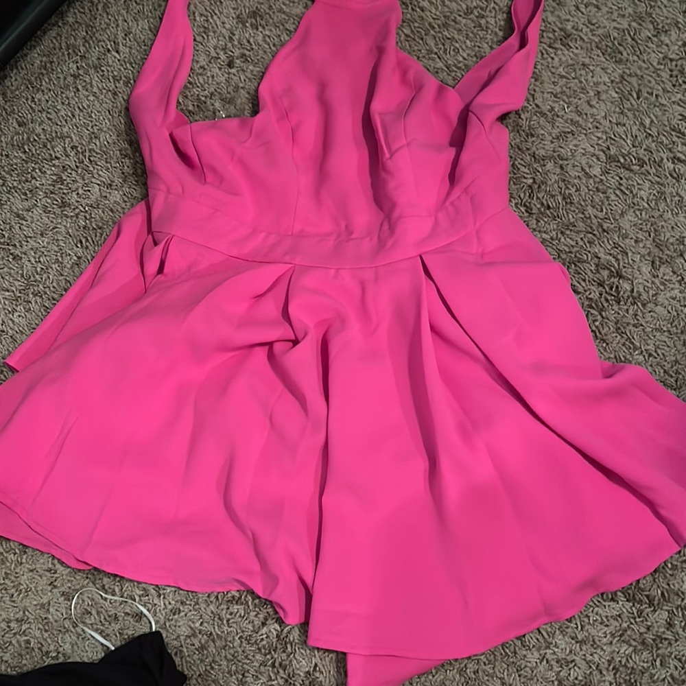 Halter pink dress from Fashion Nova. Super cute and comfortable!